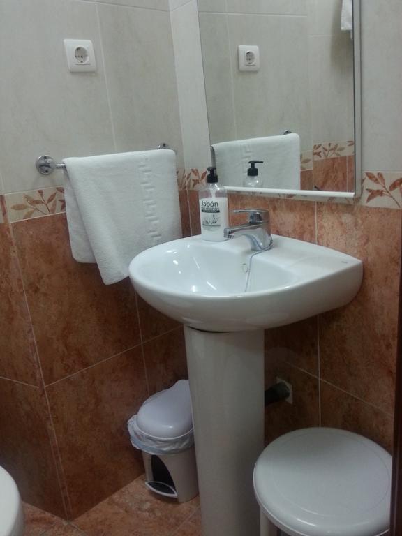 Pension Ciudad Navarro Ramos Granada Buitenkant foto